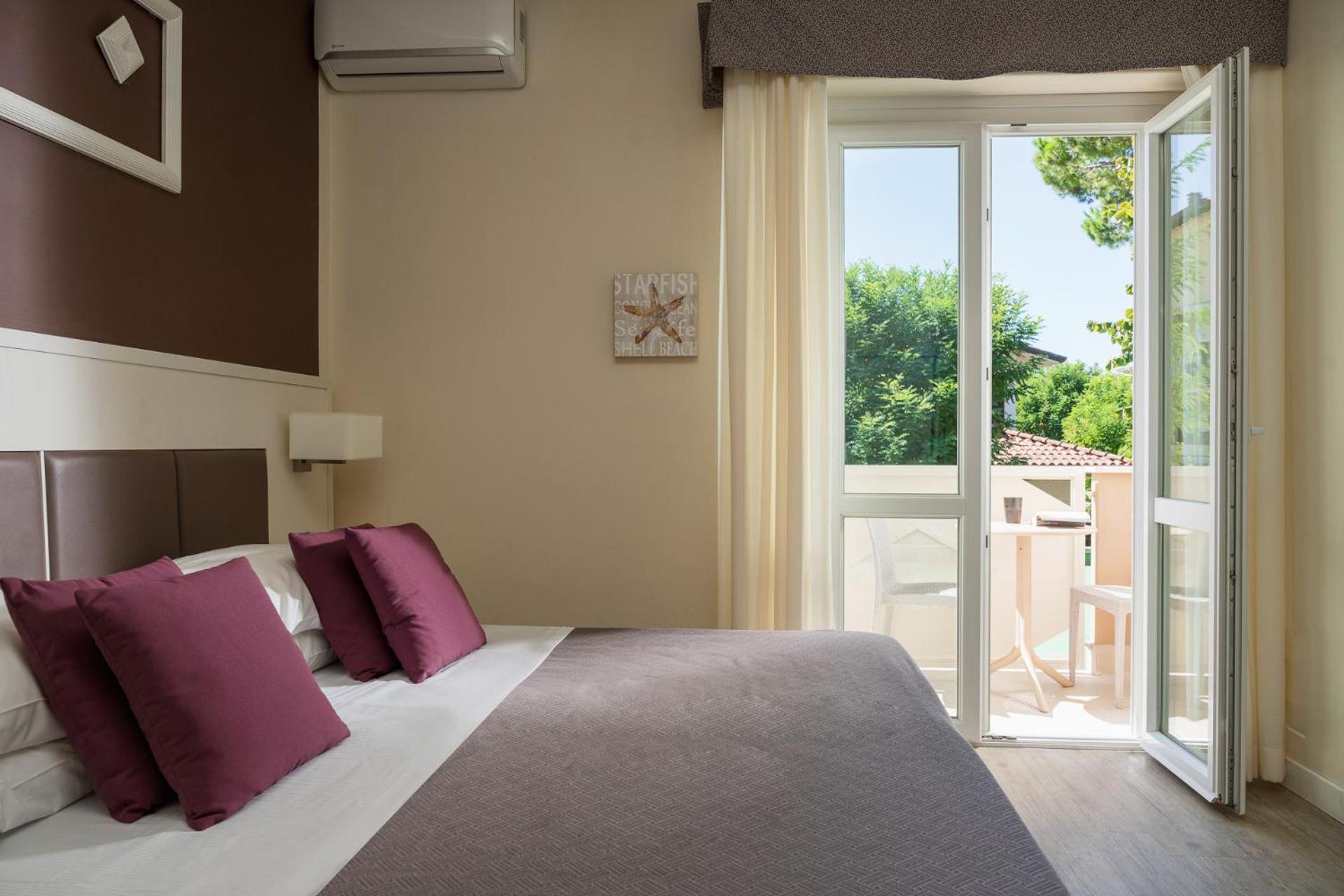 Azzurra Hotel 3*