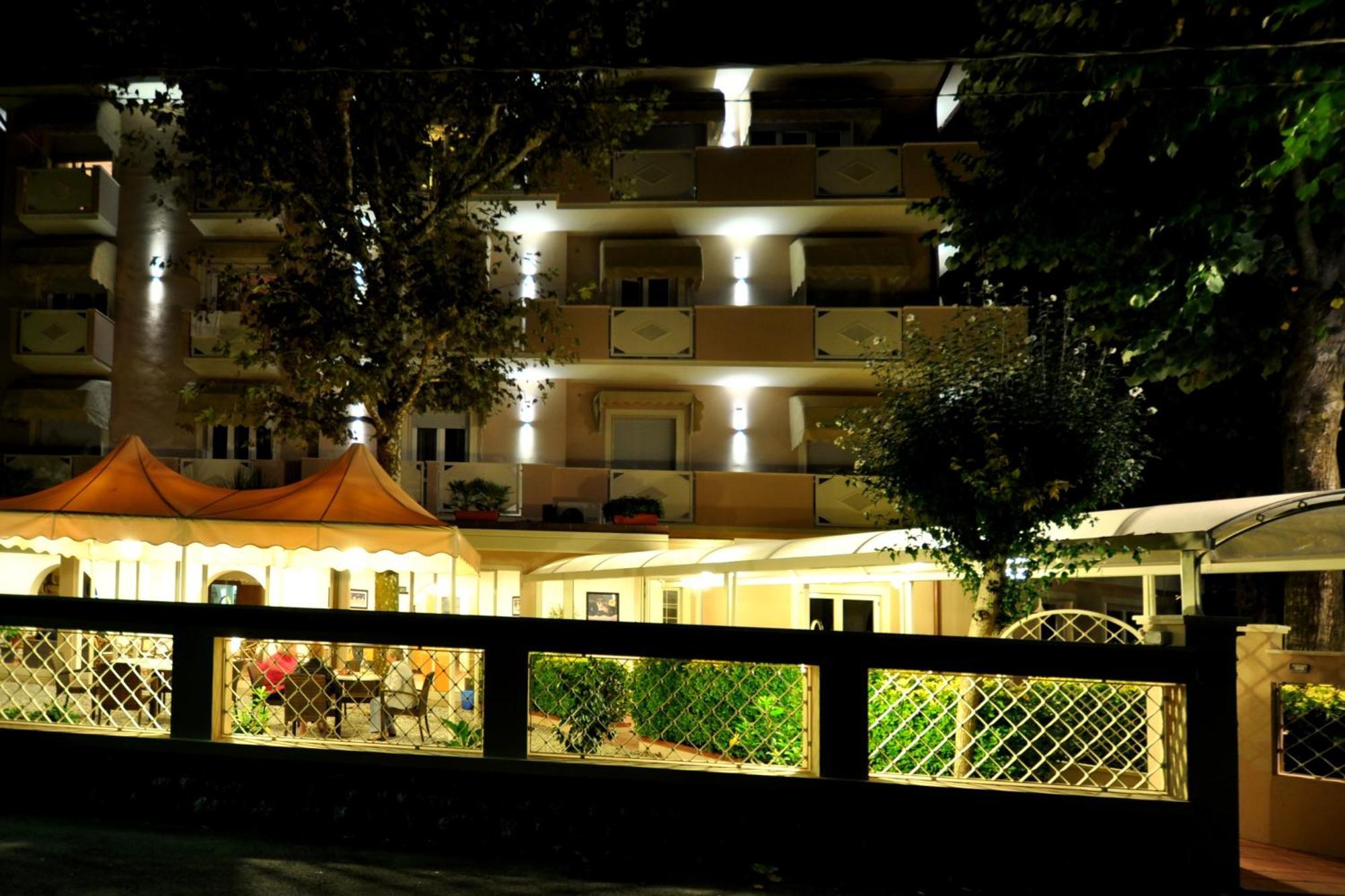 Hotel Azzurra Marina di Pietrasanta
