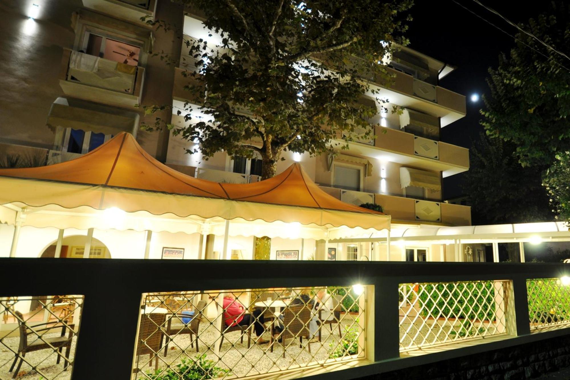 Hotel Azzurra Marina di Pietrasanta